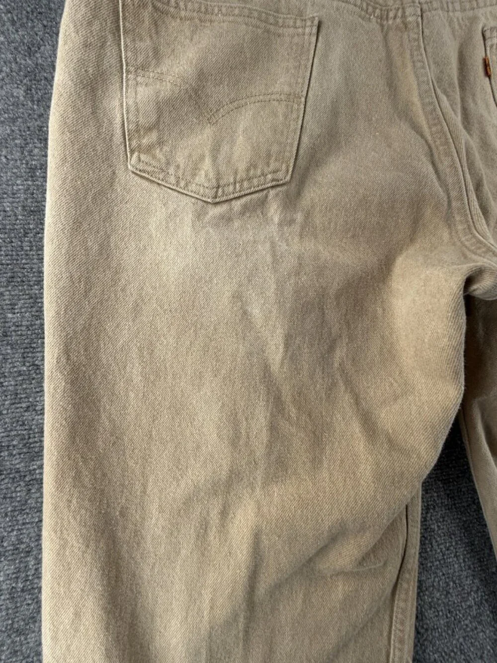 VTG Levi’s 550 Orange Tab Beige Denim Jeans Relaxed Fit Tapered Leg ACTL 39X32